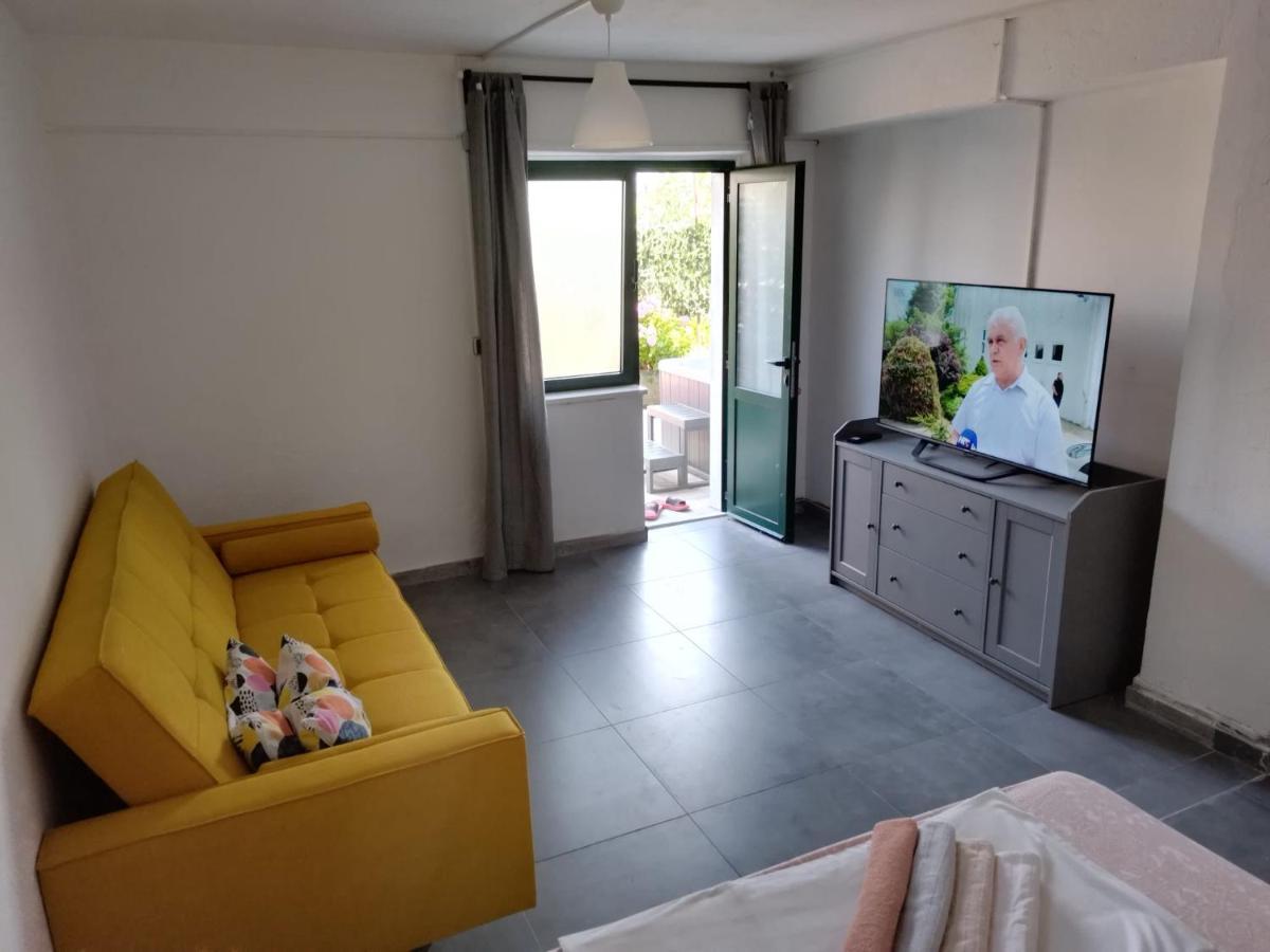 Apartmani Radic Rg Rogoznica  Exterior foto